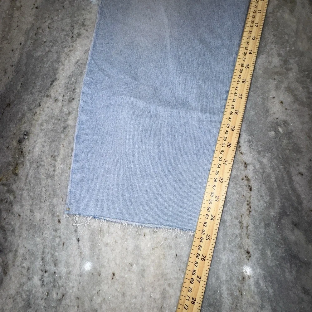 NWT Old Navy Plus Size Capri Jeans 47x25 Sz 24 Boyfriend Mid Rise Light Wash